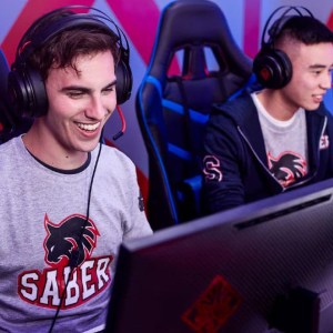 gamers using HP esports devices 